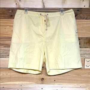 J. Jill size 14 Yellow High Waisted 7” Inseam Lightweight Shorts with Pockets